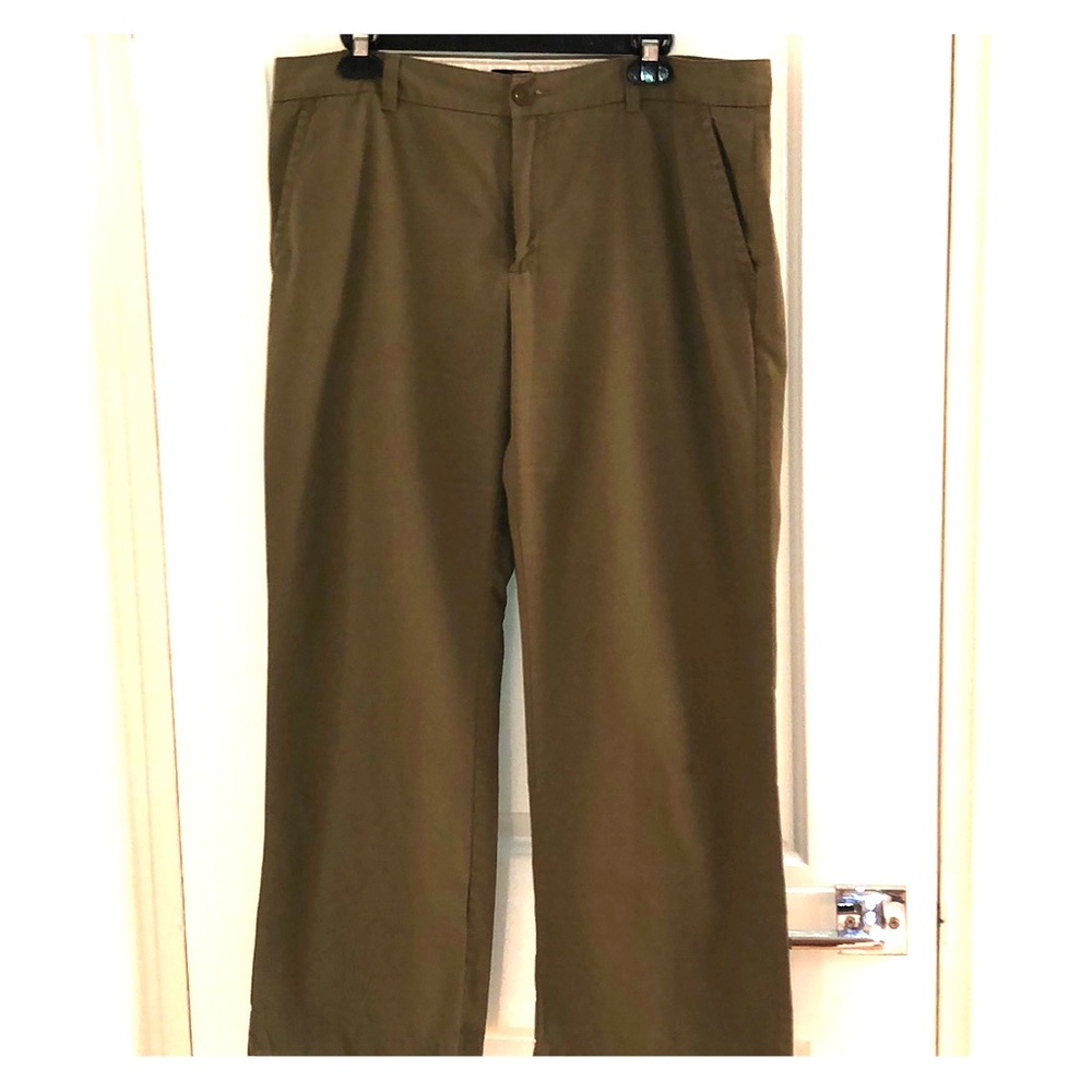 Gap khakis